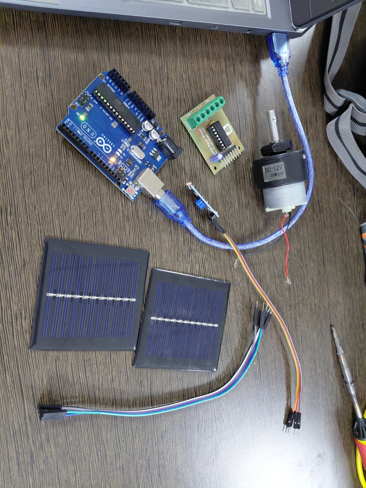 Light-Following Solar Tracker