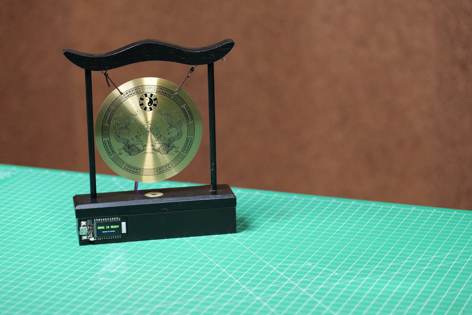 Webhook Gong Trigger