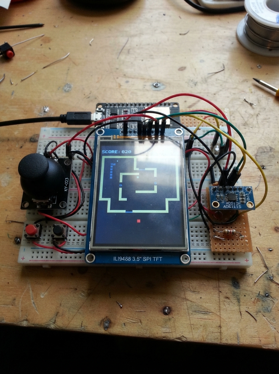 ESP32 Handheld Game Console